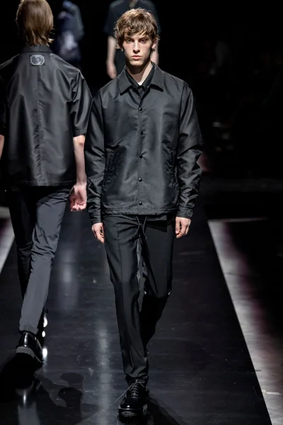 Look 35